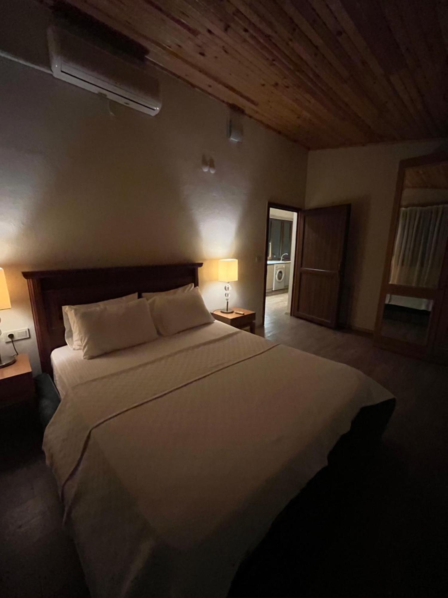 Kibala Hotel Чирали Екстериор снимка