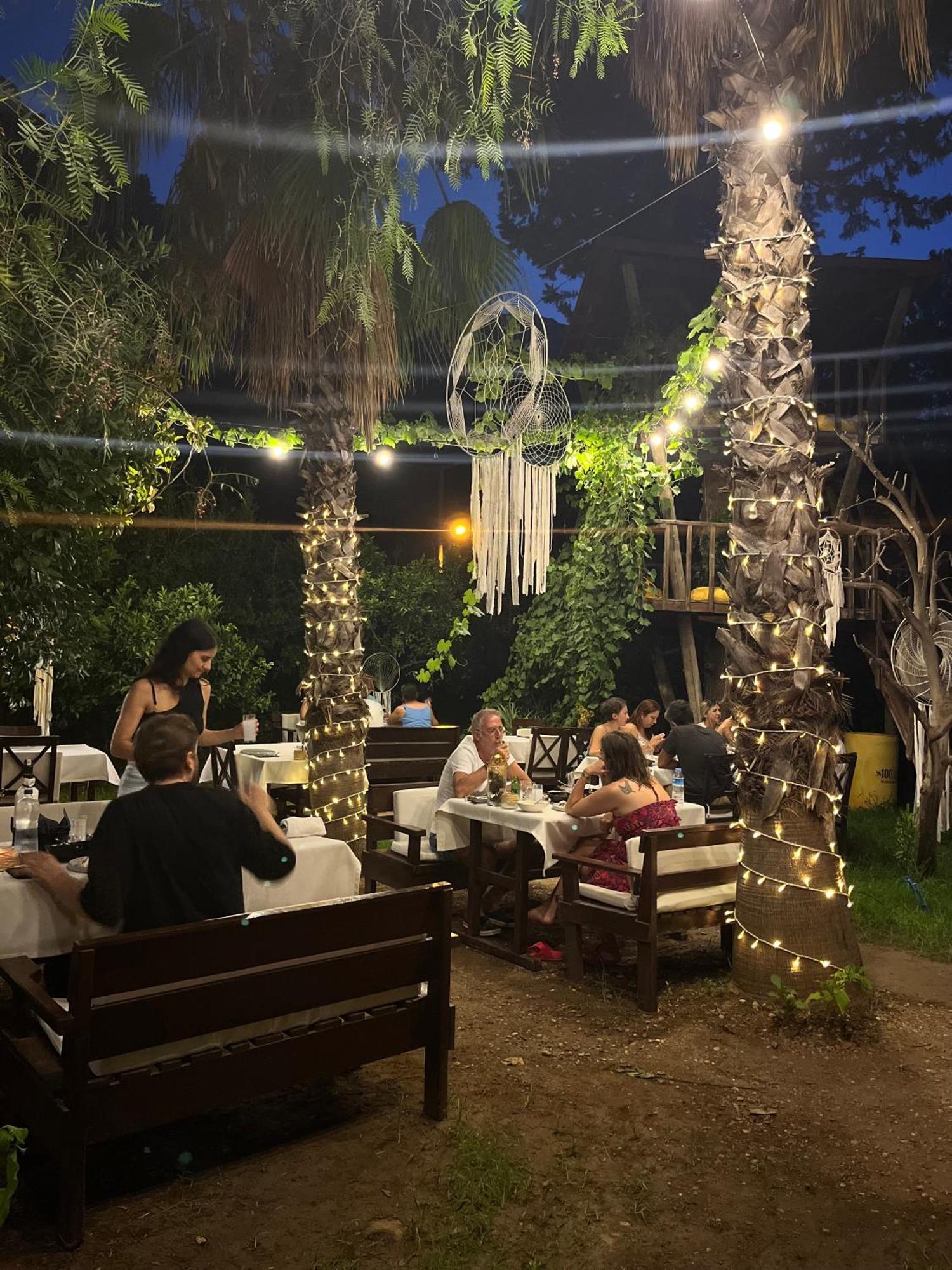Kibala Hotel Чирали Екстериор снимка