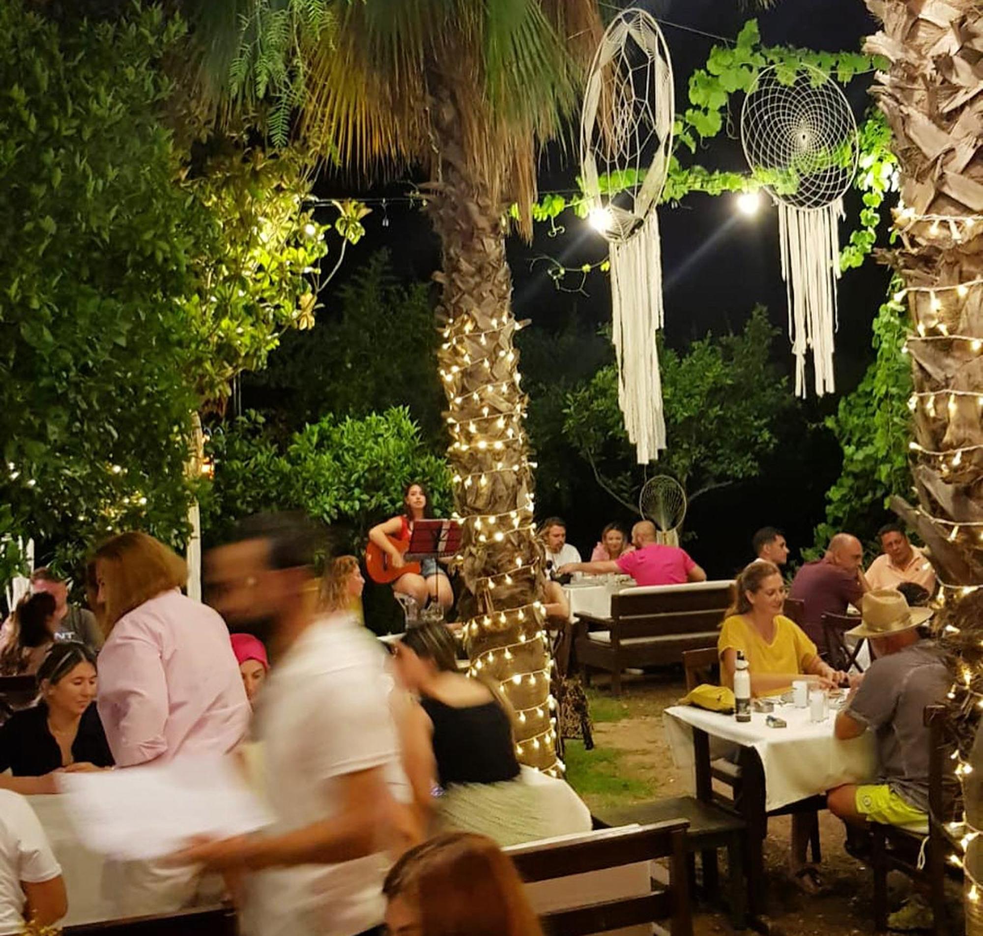 Kibala Hotel Чирали Екстериор снимка