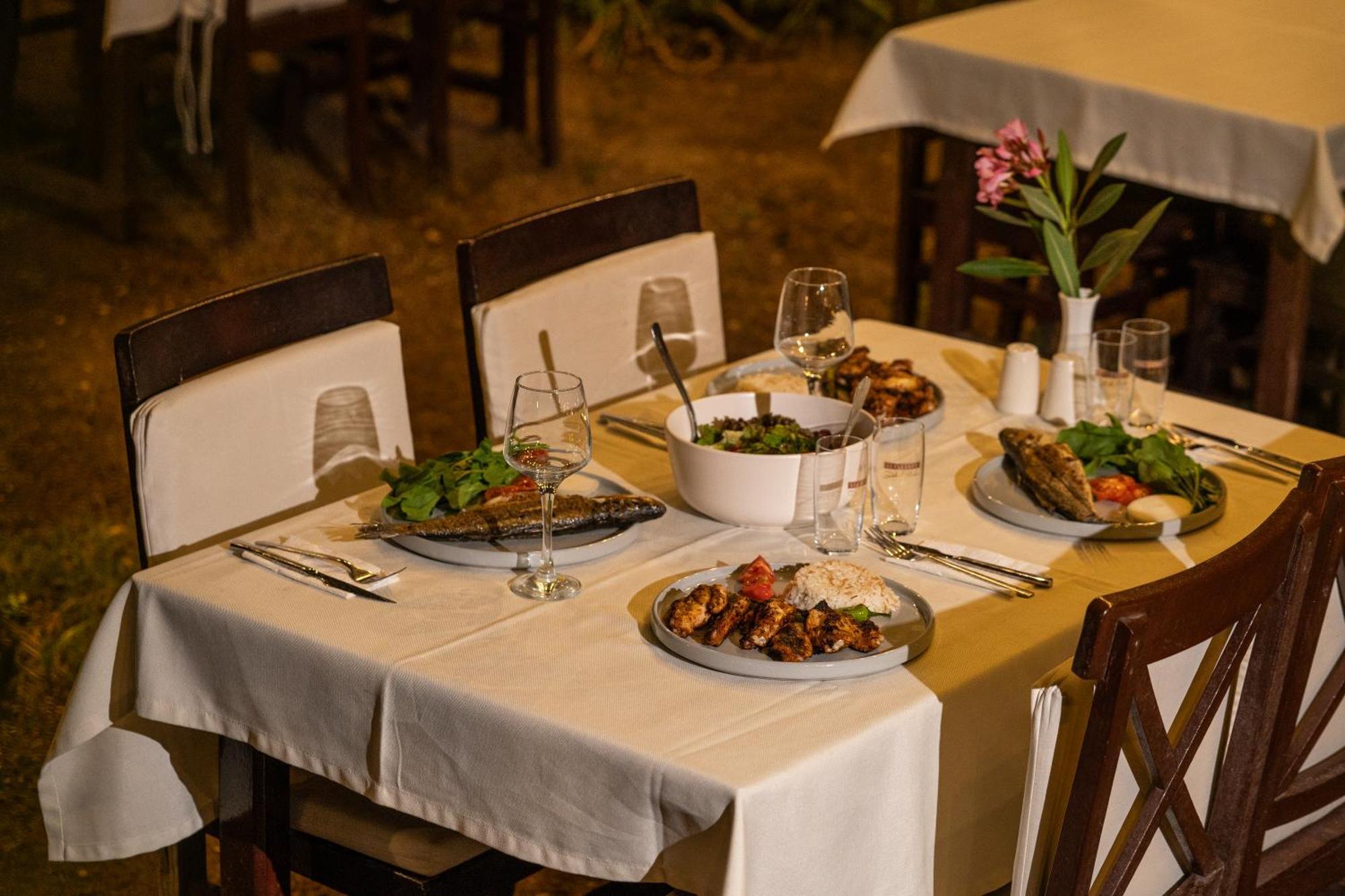 Kibala Hotel Чирали Екстериор снимка