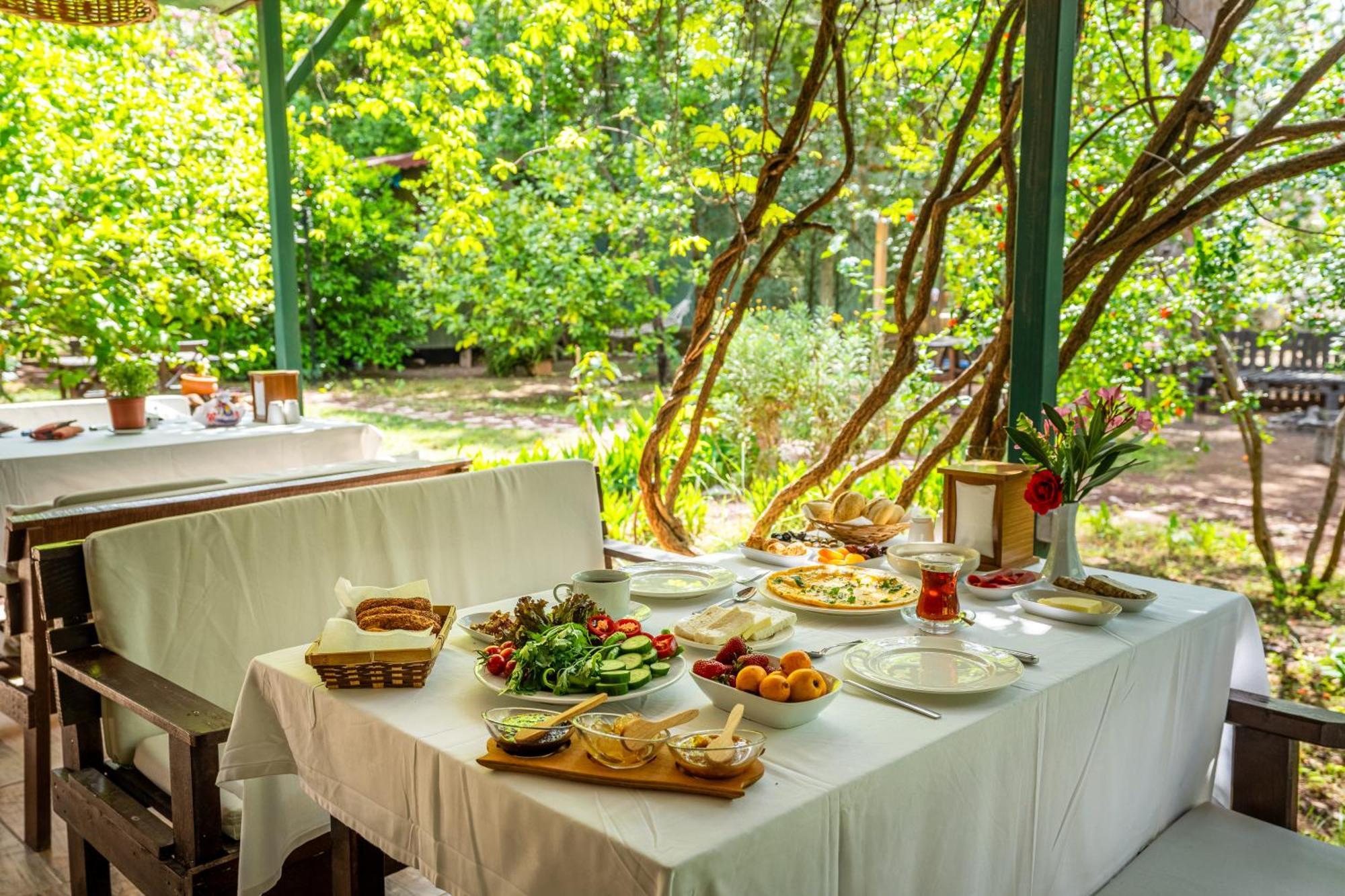 Kibala Hotel Чирали Екстериор снимка