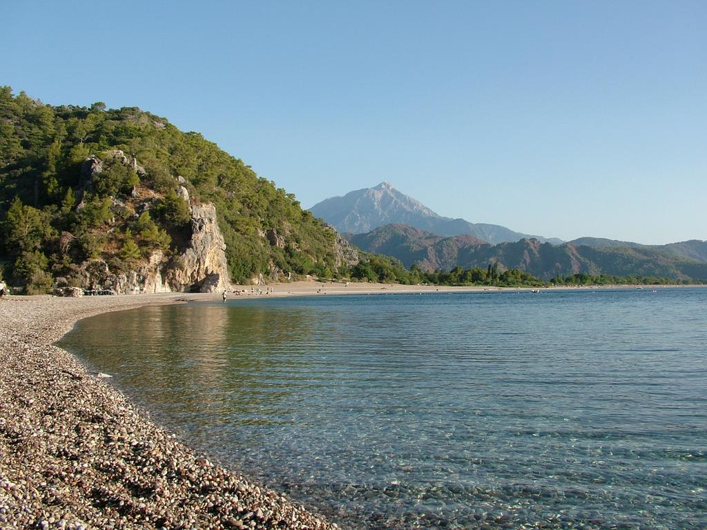 Kibala Hotel Чирали Екстериор снимка